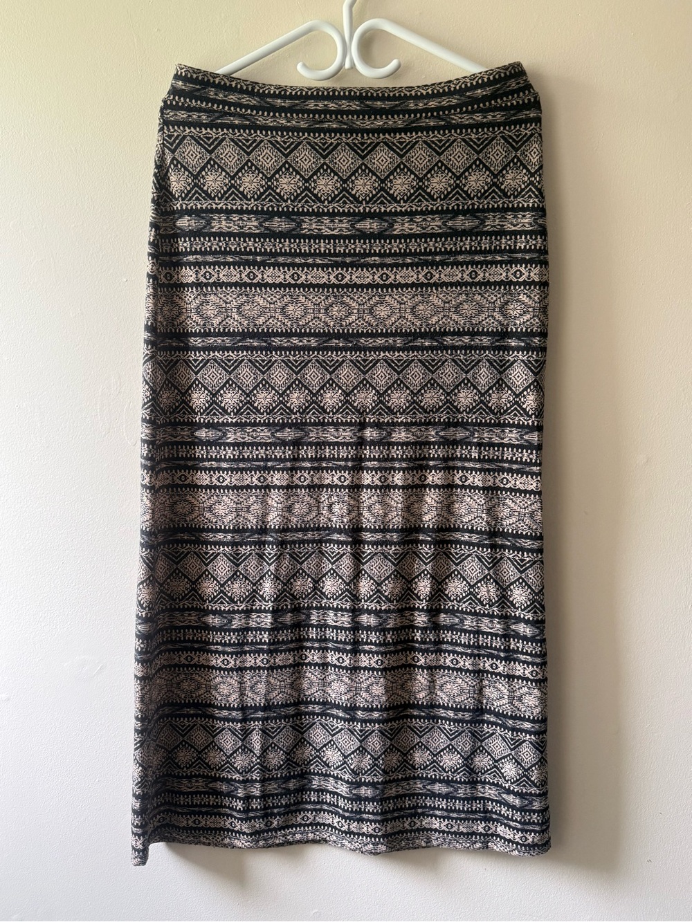 Patterned Maxi Skirt in Black and Cream - Picture 2 of 5